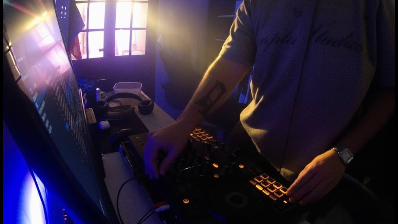 Tech House DJ Set 2025 - T.U.T.E Live Mix #1