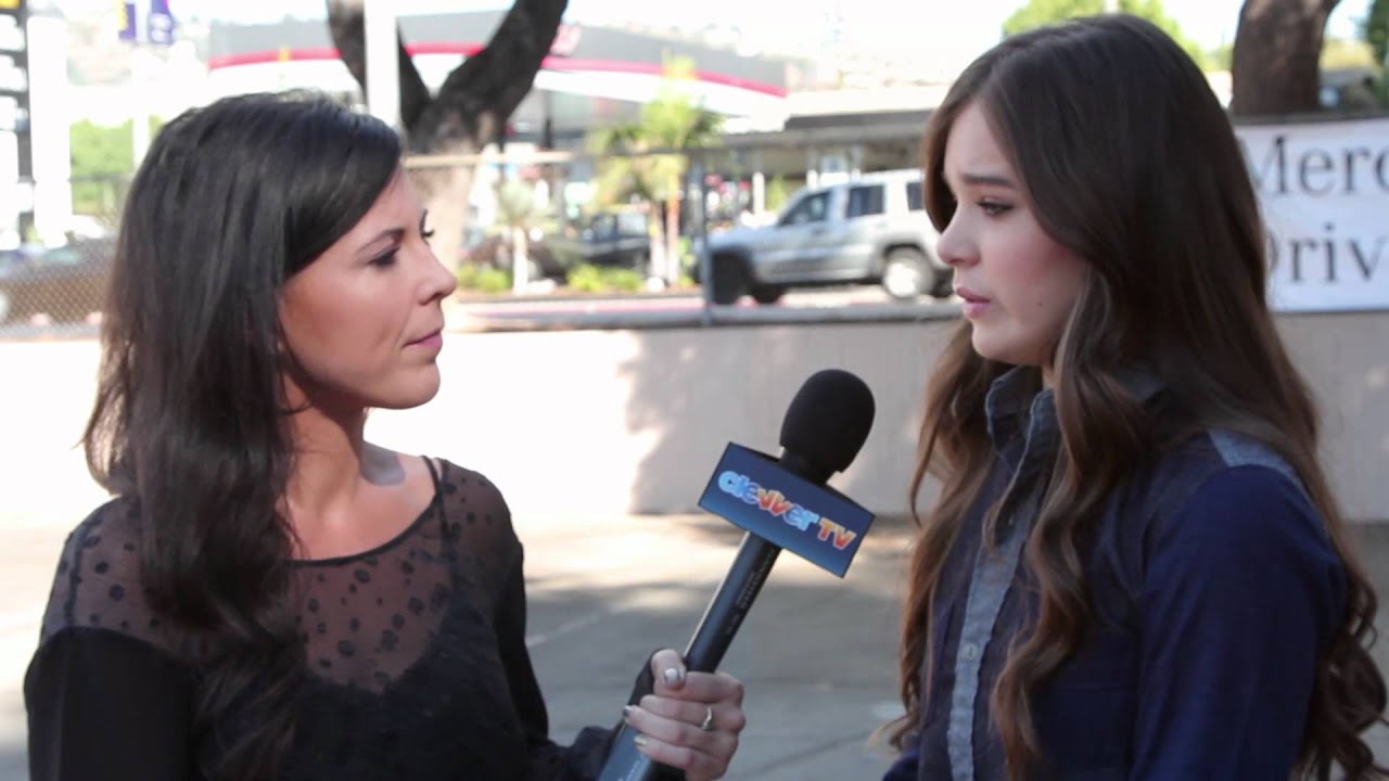 Hailee Steinfeld Interview - Mercedes Benz Driving School