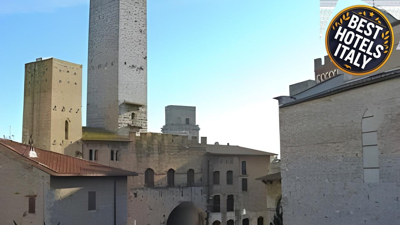A La Casa Dei Potenti | San Gimignano, Italy | Hotel Review 🏨