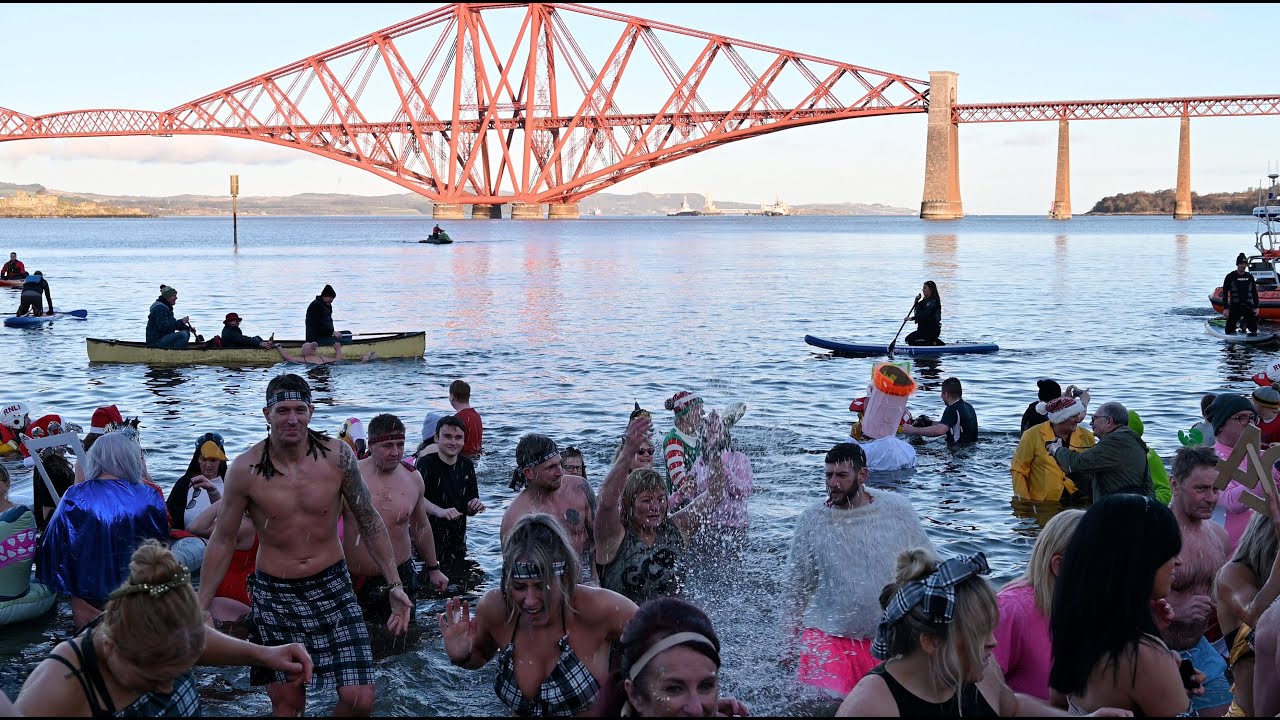 Scotland Braves Freezing water to Loony Dook 2024