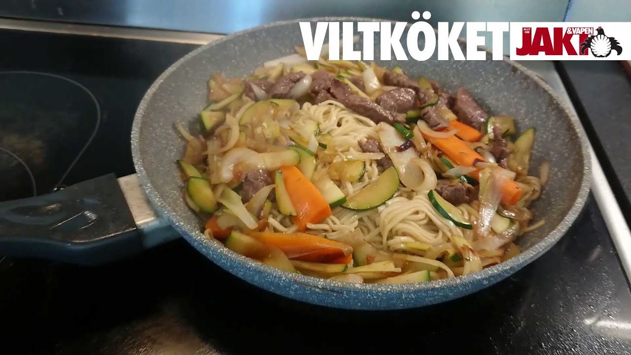 Viltköket: Älgwook med grönsaker och nudlar