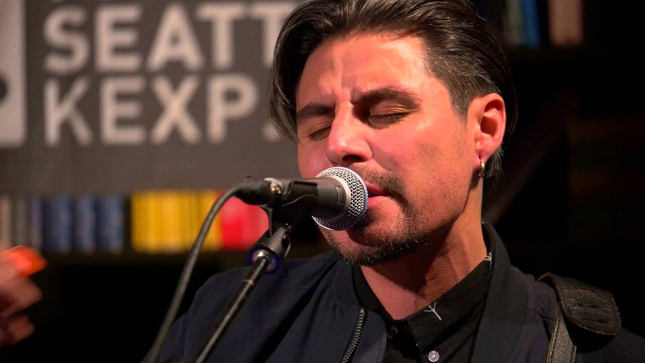 Low Roar - I'll Keep Coming (Live on KEXP)