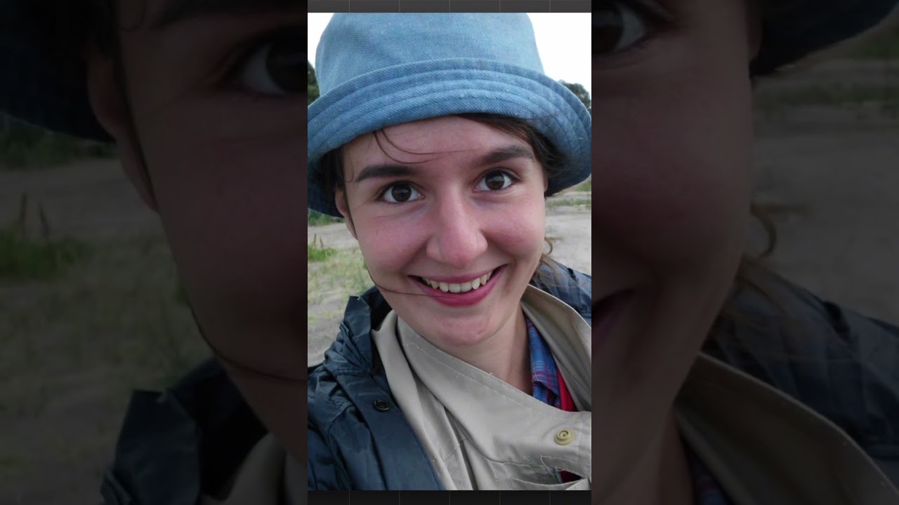 Девушка из мема 
