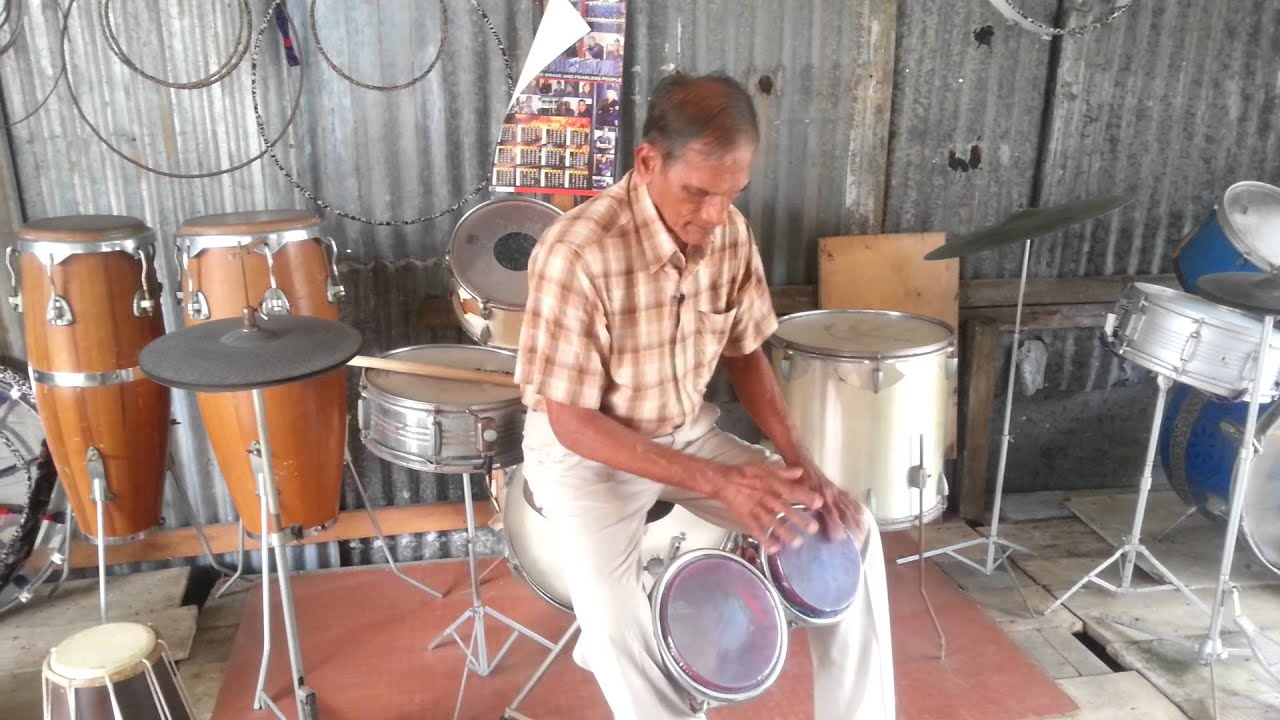 Bongo Master of Surinam! Ramdew Chaitoe style