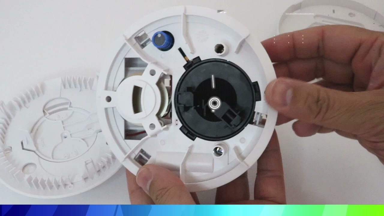 PGPx976 Cleaning The Smoke Detector