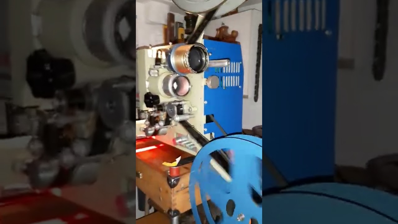 Filmprojektor /Kinoprojektor Wassmann Minikino 35  35-mm Film