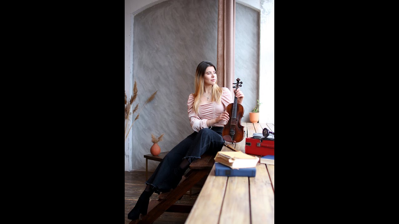 Liza violinist live