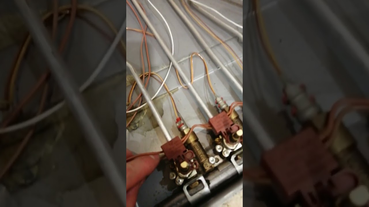 Ремонт розжига / Варочная панель Electrolux.