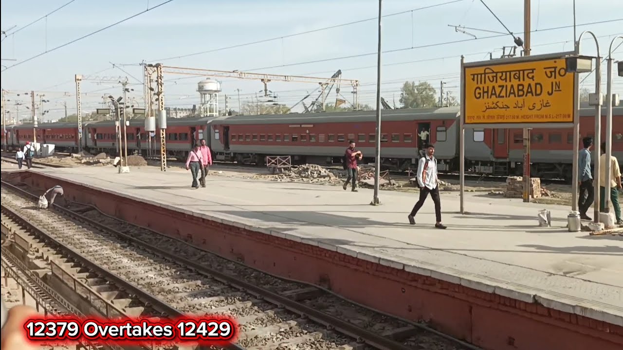 RACE FOR PRIORITY || 12229 vs 12379 || LKO AC SF EXPRESS vs JALIANWALA BAGH EXPRESS