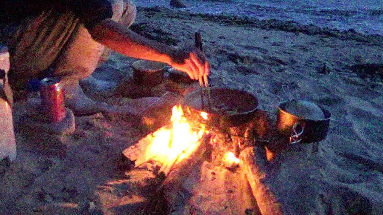 海辺でキャンプと焚き火料理