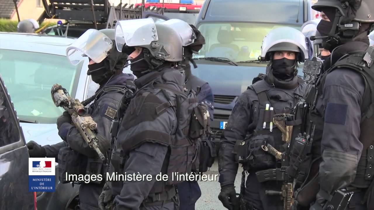 Retour sur les interventions du GIGN à Dammartin et du RAID à Paris