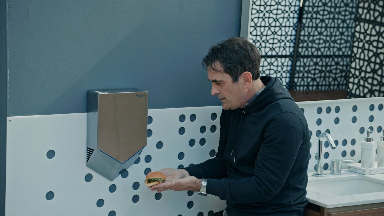 Phil Just Wants to Taste the Slider - Modern Family