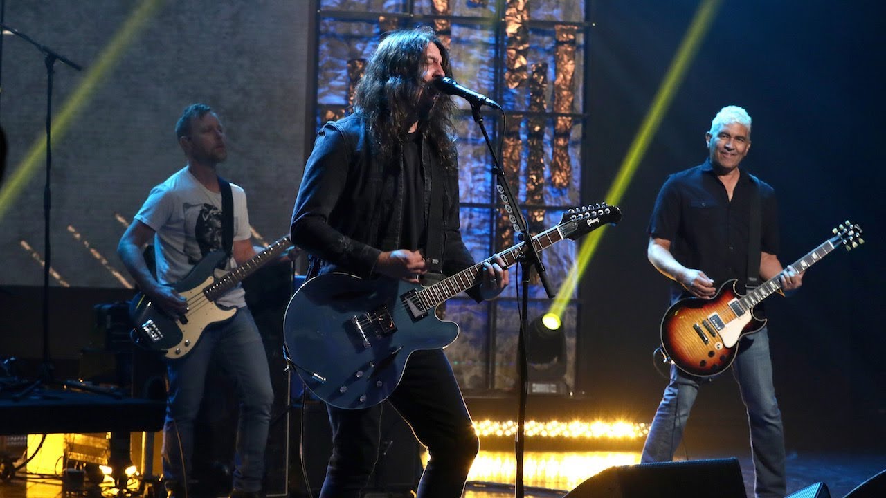 Foo Fighters Take 'The Line'