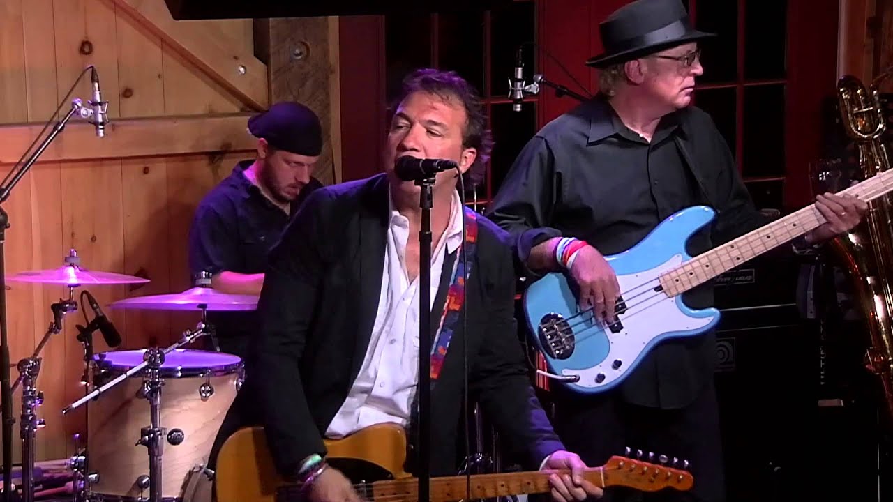 Mighty SPECTRUM Band (3/4): The BRUCE Show at Daryl's House (3 of 4)