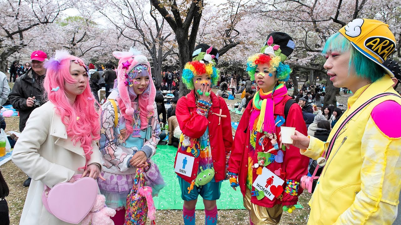 Kawaii Hanami with Harajuku Fashion Walk