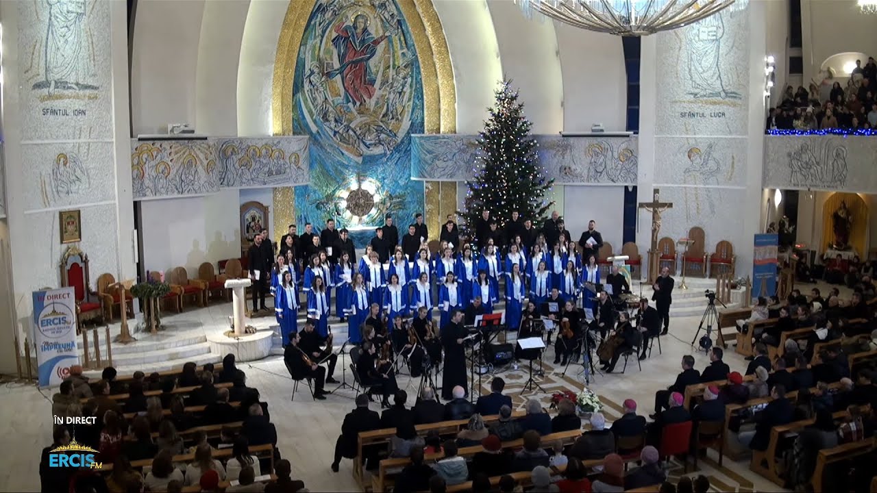 Iași (catedrală): Concertul de Crăciun susţinut de corul 