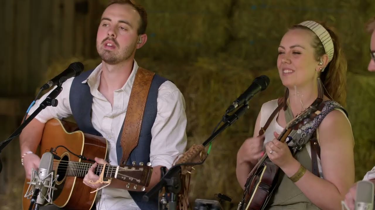 Rocky Top - Southern Raised (LIVE)