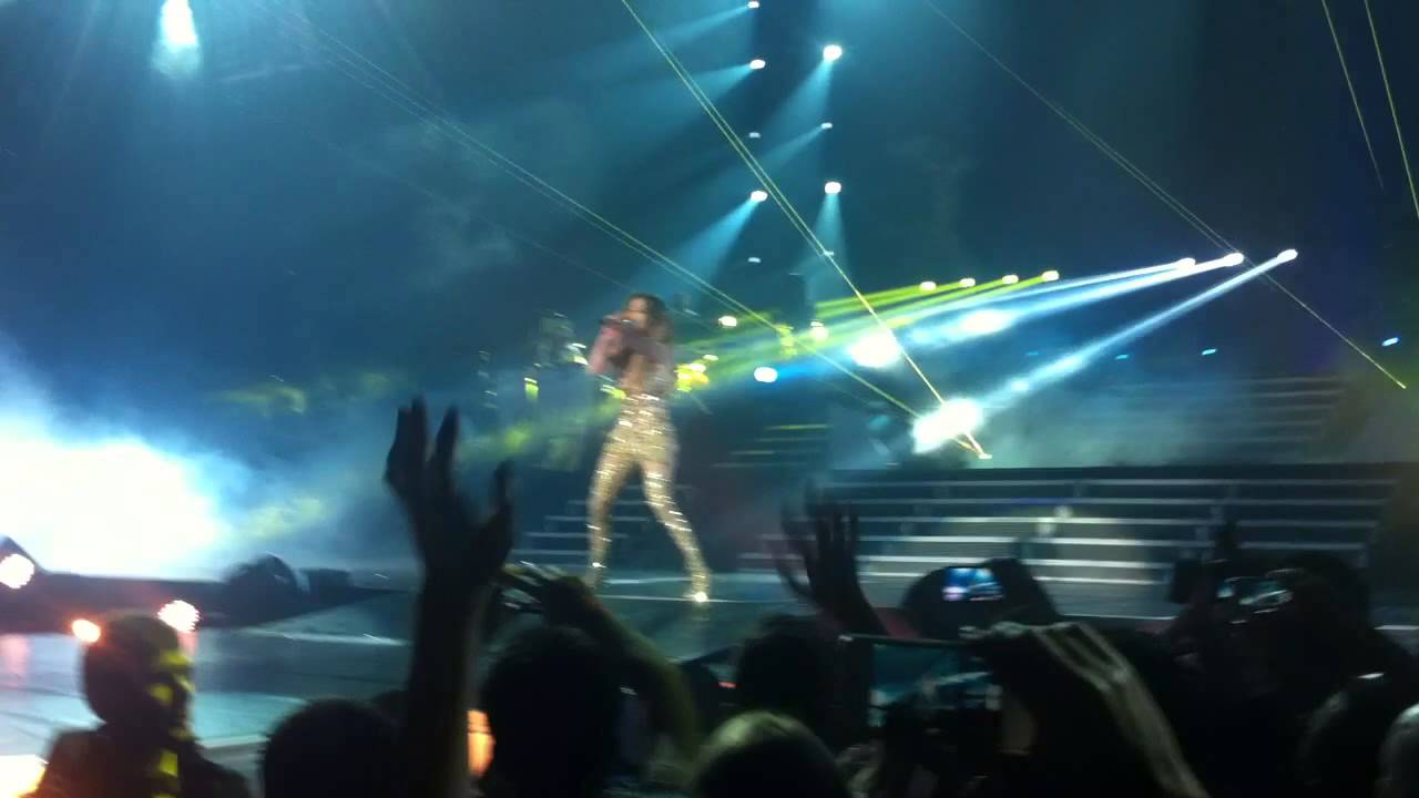 Jennifer Lopez - Dance Again ( Dance Again World Tour in İstanbul , Turkey 2012 )