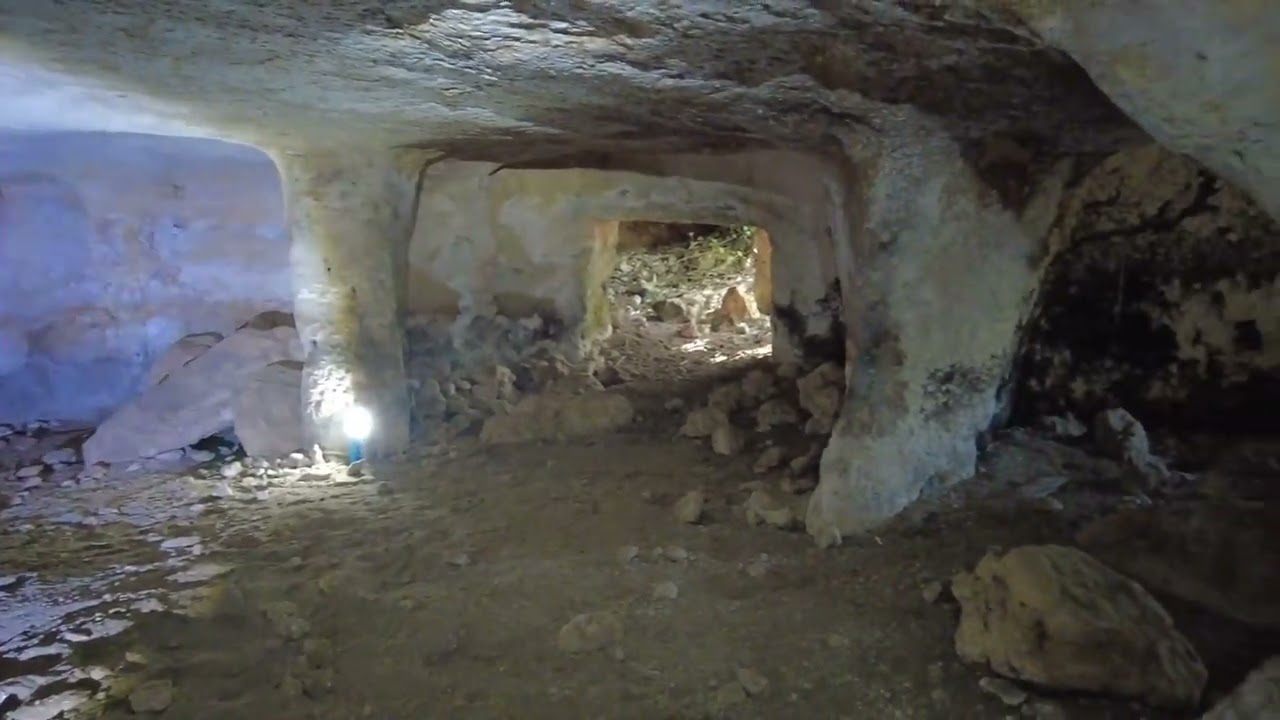 MONTE d'ACCODDI: LA NECROPOLI