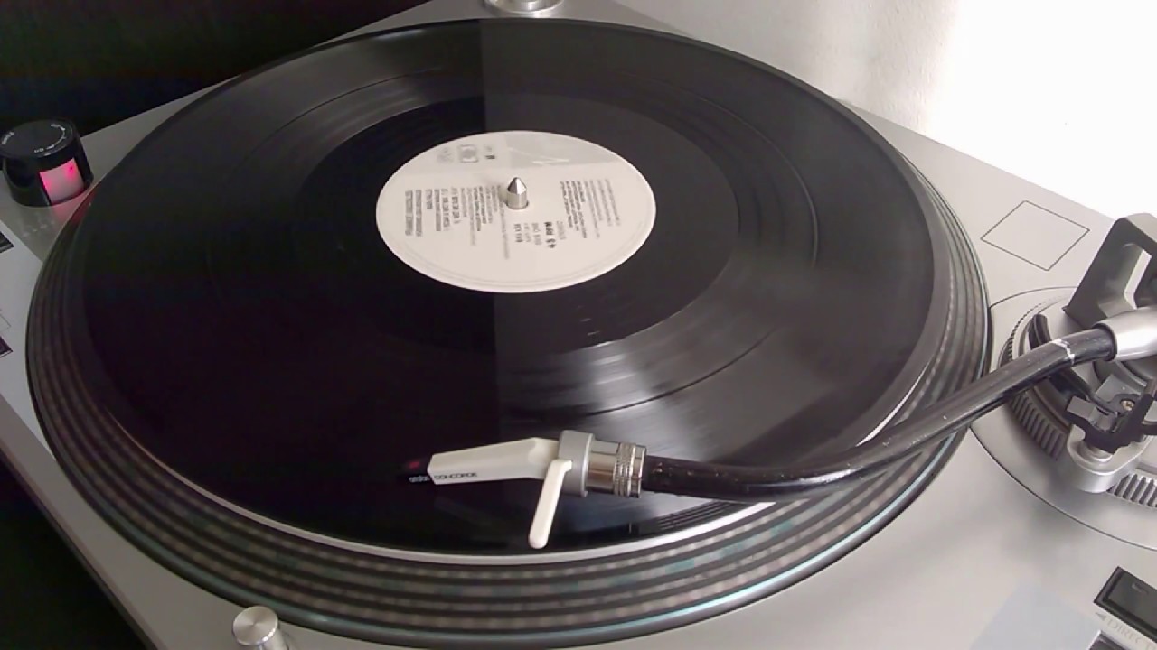 Frankie Knuckles Featuring Lisa Michaelis – Rain Falls (Soakin' Wet Mix)