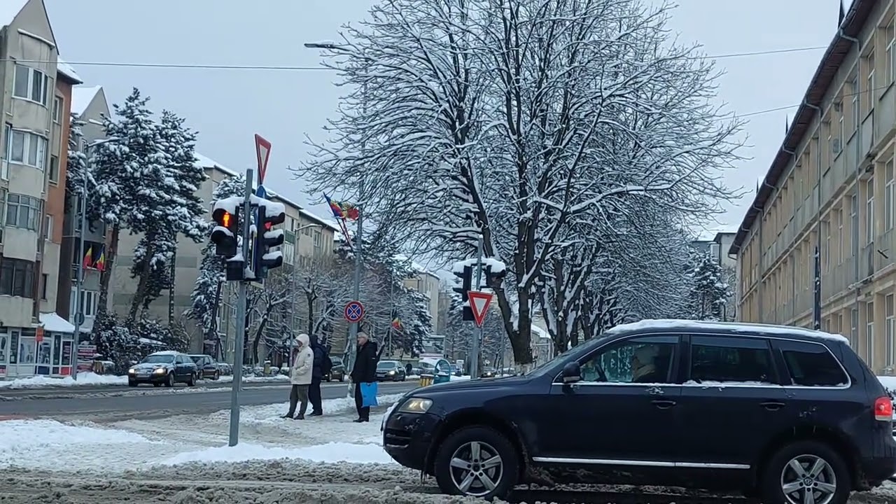 Zi cu zăpadă Zalău ❄️❄️ E multă zăpadă 😁😁 Sunt șocat