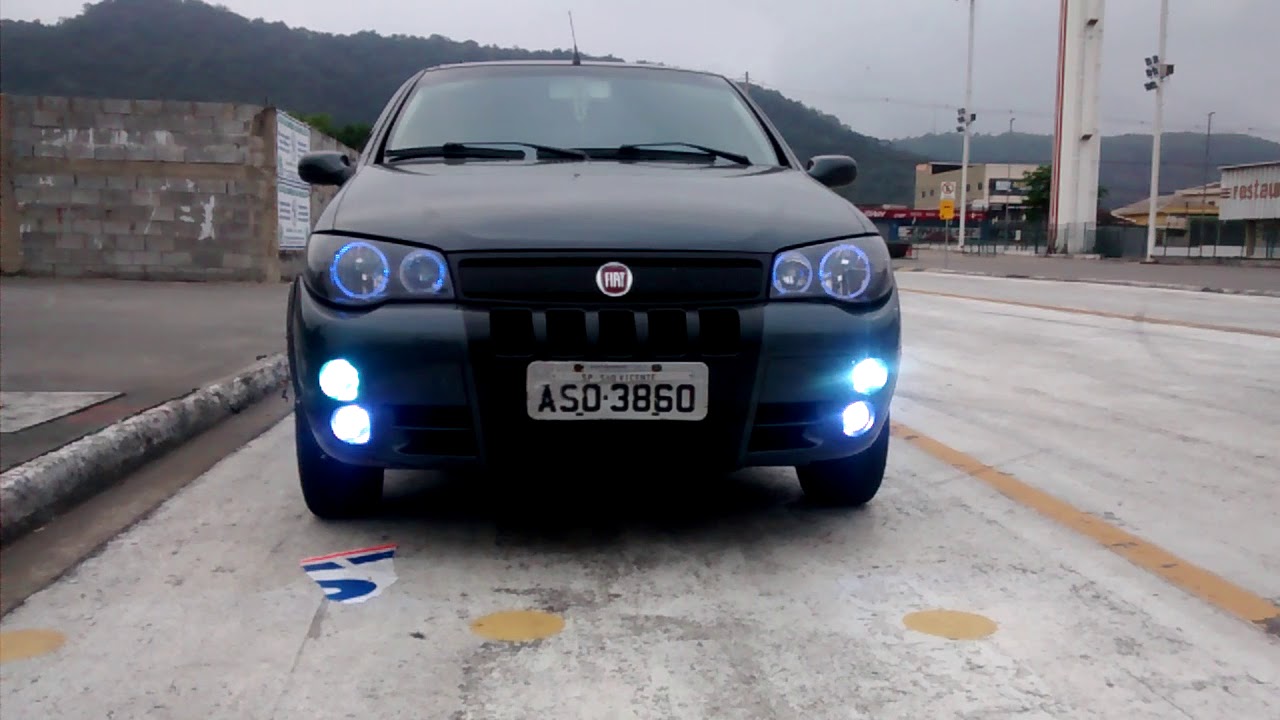 Palio G3 Sport com molduras do uno way, para-choque da Strada máscara negra e angel Eyus