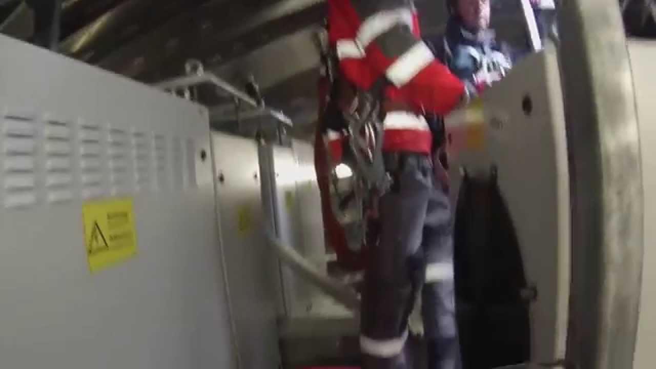 Montage Amateurfunkrelais DB0ERG auf der Windkraftanlage bei Ergoldsbach
