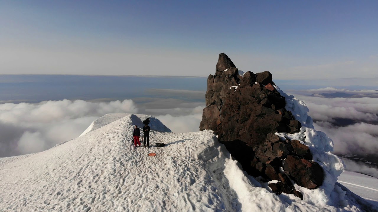 Sn&aelig;fellsj&ouml;kull glacier summit hike - summer 2019