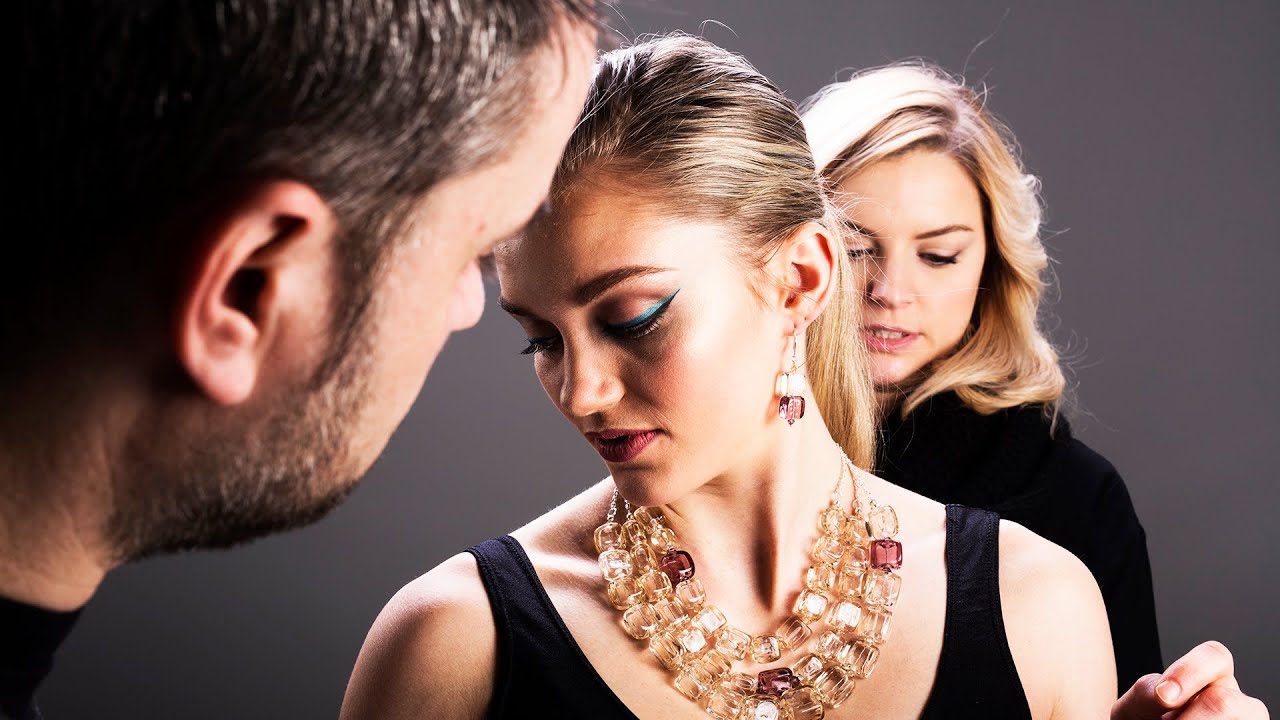 BEHIND THE SCENES JEWELRY PHOTO SHOOT: WORKING WITH A TEAM