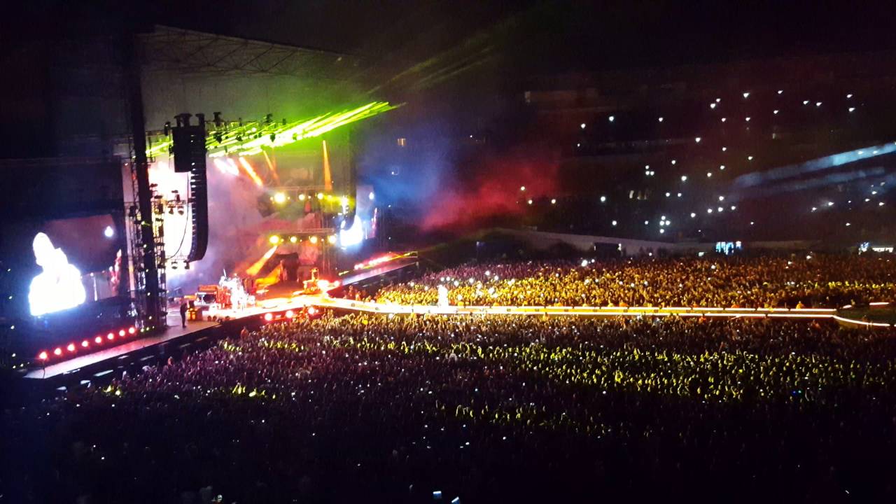 Coldplay - Hymn for the weekend. Bogotá 13/4/2016