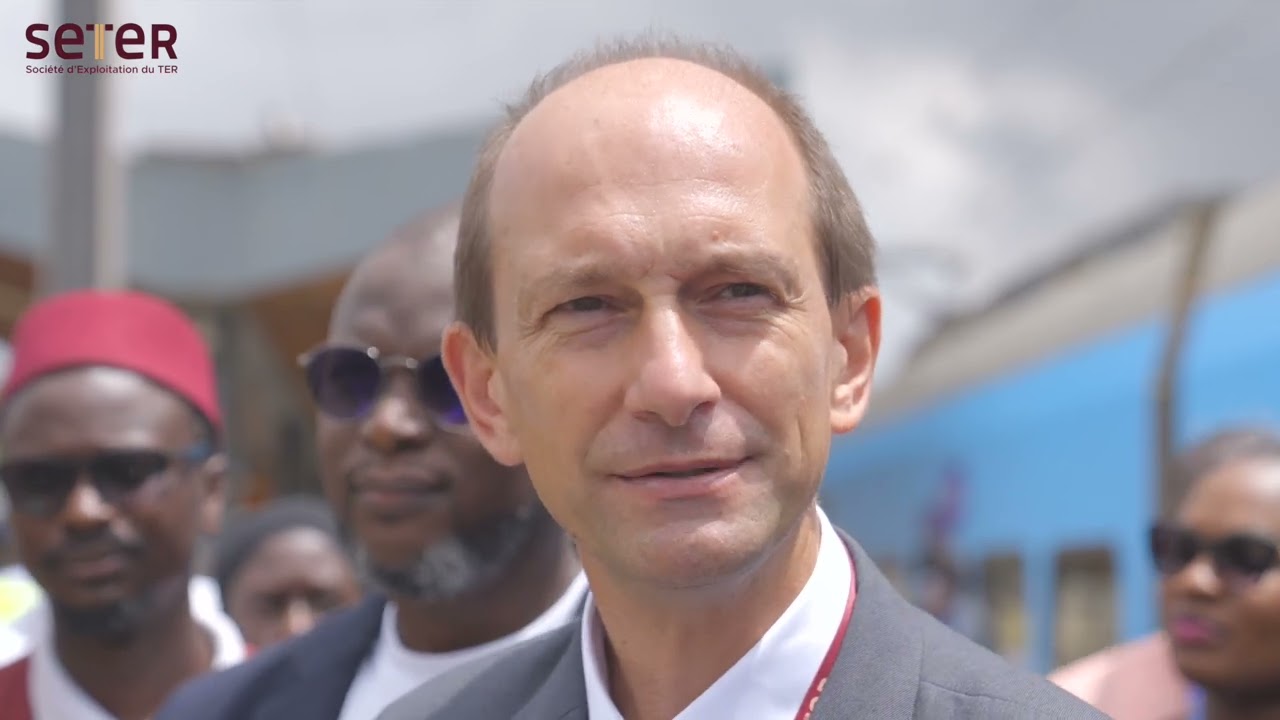 Rame TER personnalisée aux couleurs de Wave Sénégal