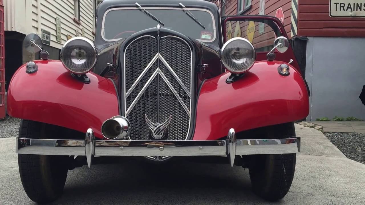 1948 Citroen Traction Avant Light 15