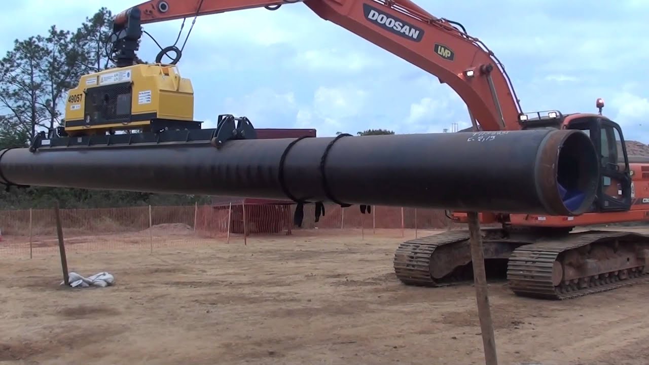 Vlentec Vacuum pipe lifter during operators training in Brazil