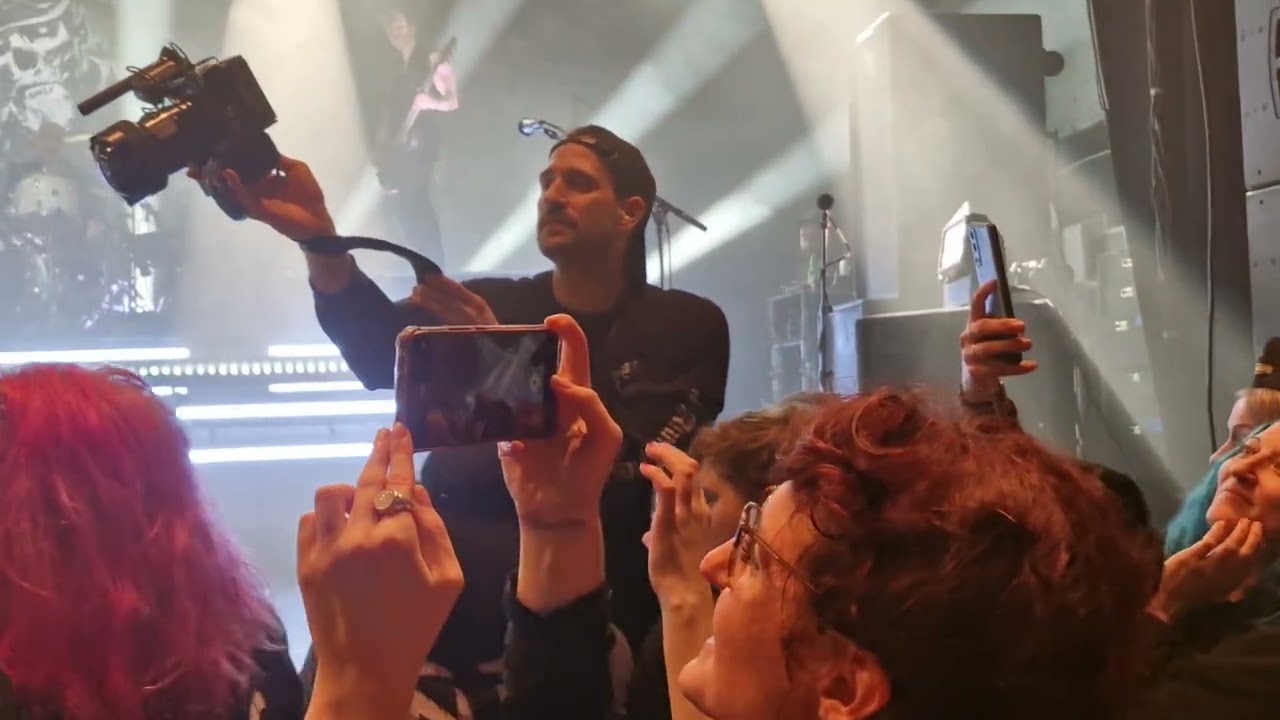 Eisbrecher - Live in Vienna 2025 - Verrückt