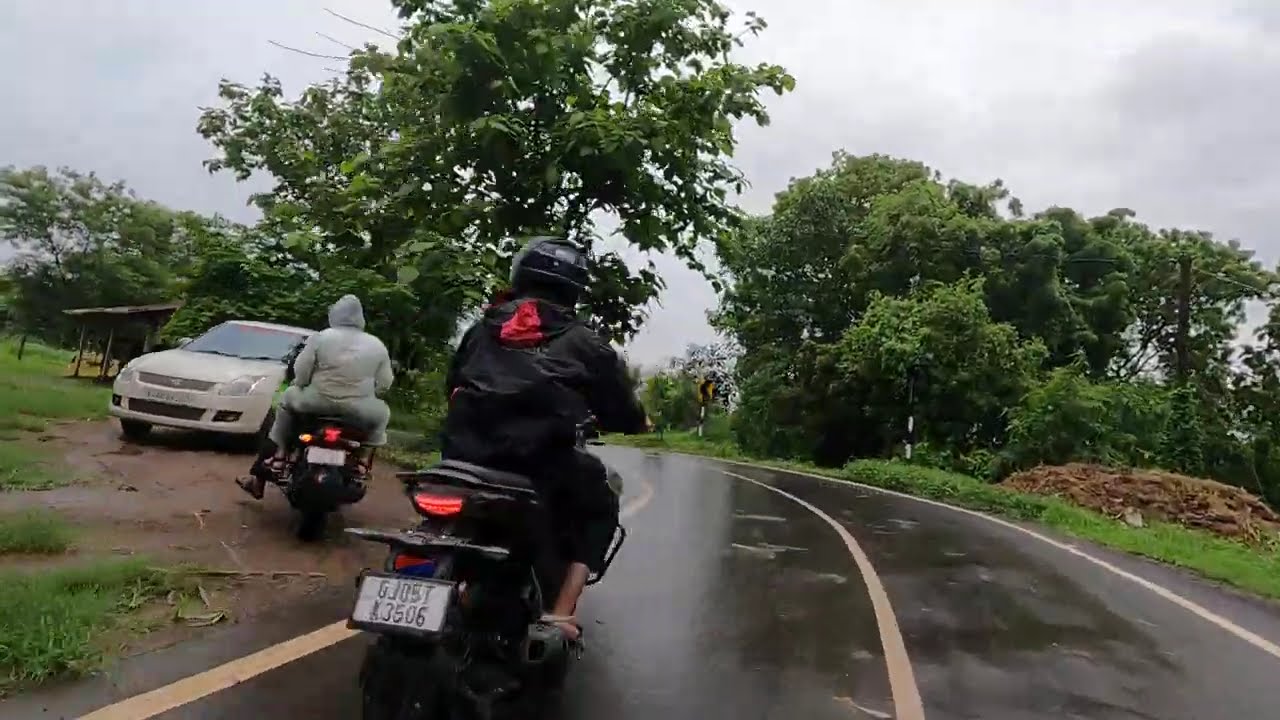 A Journey from Mahuvariya to Dolvan.