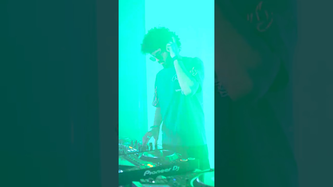 Techno party gift city  08 Artist