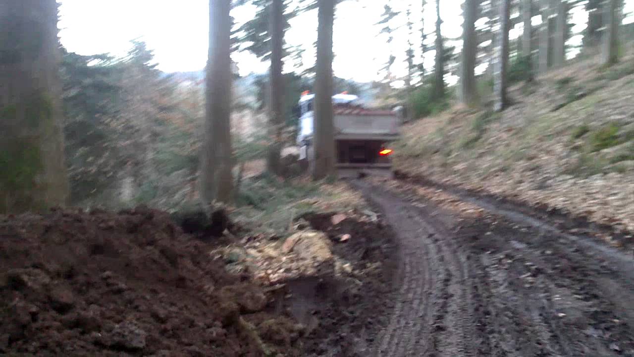 MAN TGS 540 Allrad im Wald