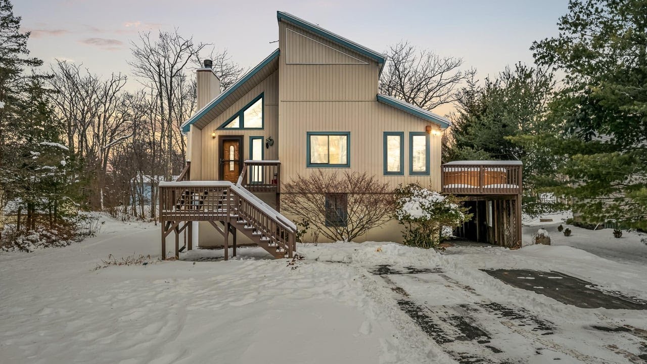 157 Seminole Trail, Tobyhanna, PA