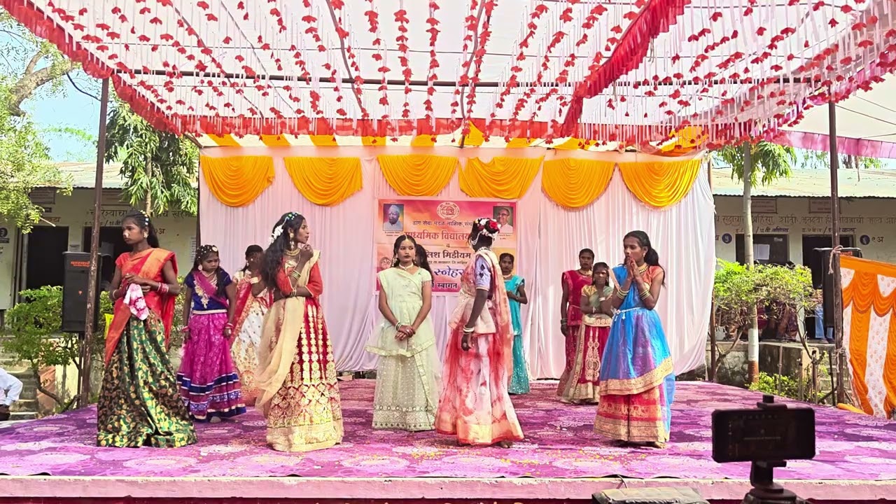माध्यमिक विद्यालय ओतुर, 8 ब वार्षिक स्नेहसंमेलन