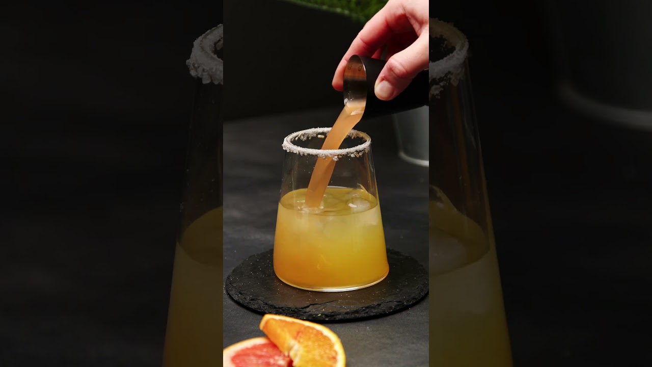 glytter&reg; Citrus Coconut Cocktail #fancydrinks #glitzer #shorts