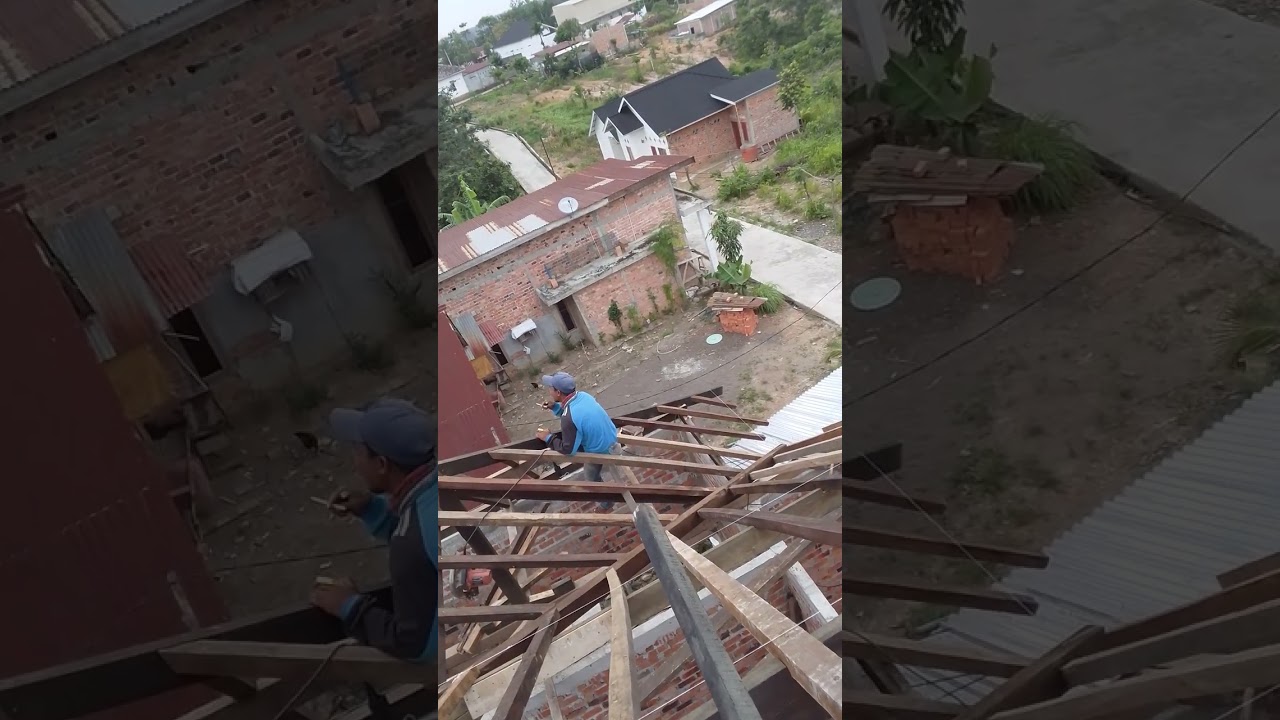 Masih berjalan pemasangan kasau sambung lagi esok hari