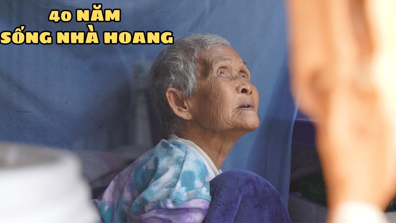 Bà Cụ Sống Trong Căn Nhà Hoang Đổ Nát Được Xóm Làng Cưu Mang Cho Cơm Ăn