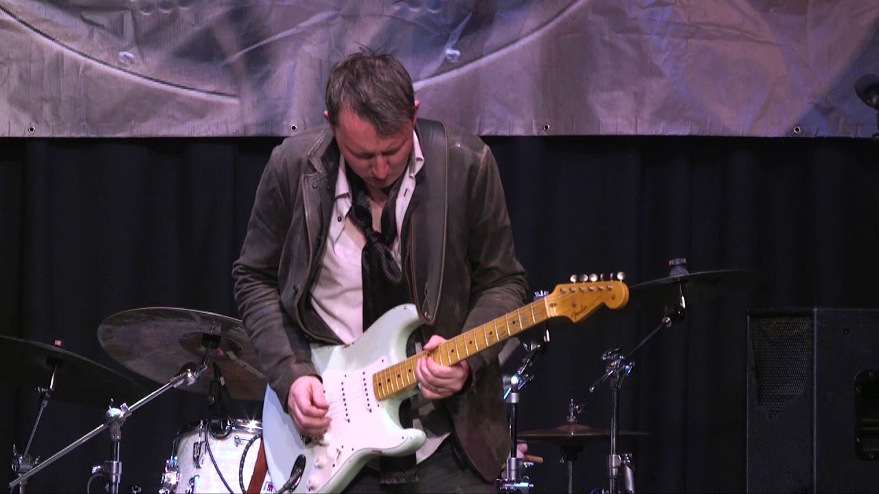 ASH WILSON  PLAYING AT BLUES AT THE WOODLANDS