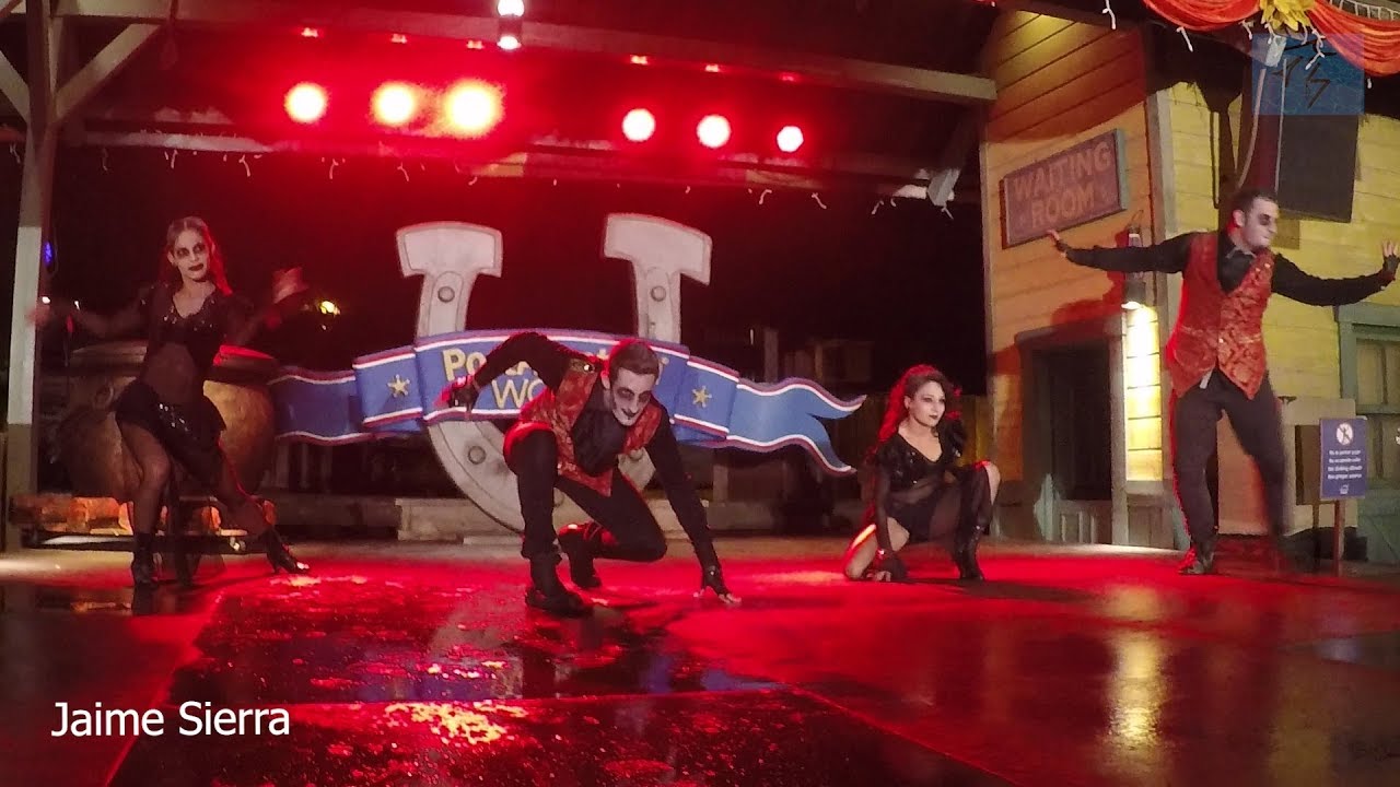 Roger & Arismel Dance Group in Halloween 2018 - PortAventura World