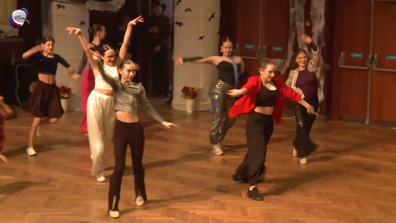 Open Newcomer Junior F FINALS Showdance