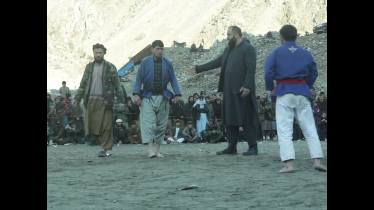 پهلوانی بین ابوالمعجم پهلوان شغنان و رحیم الله پهلوان از پرواز 