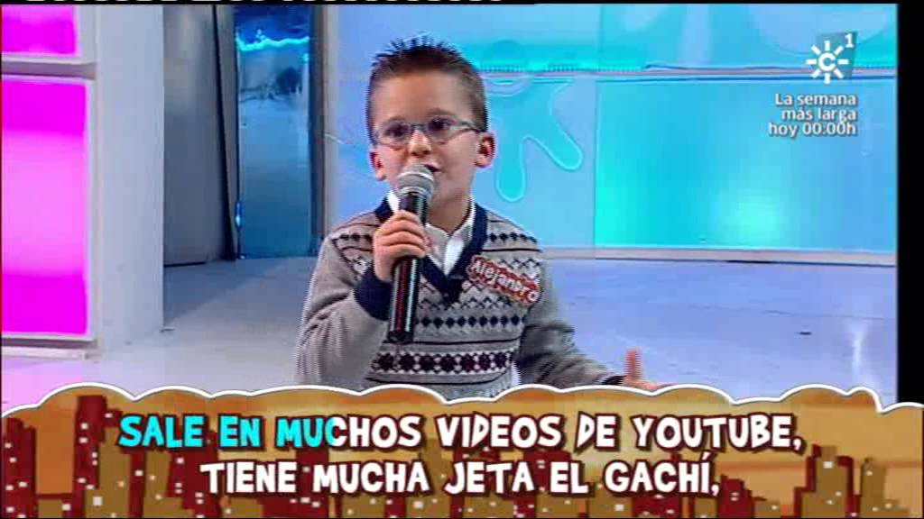ALEJANDRO CANTANDO A PABLO ALBORAN