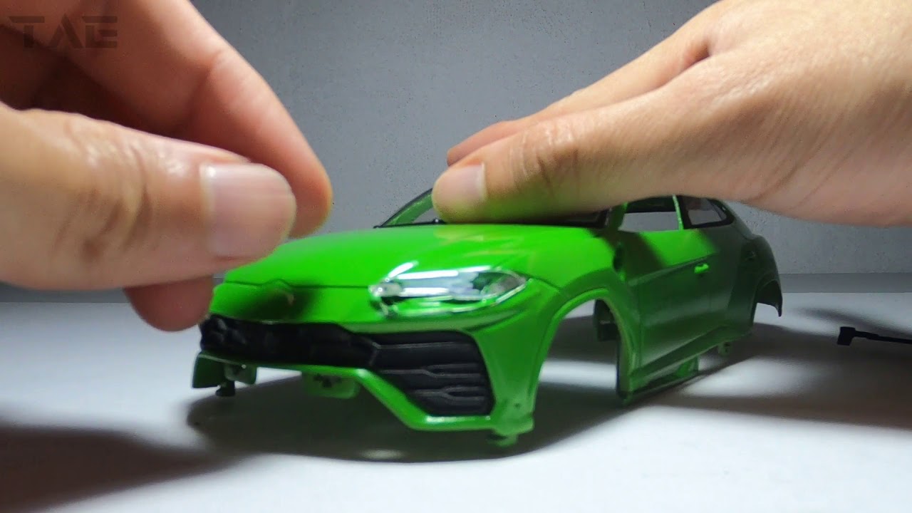 Restoration Lamborghini URUS abandoned damaged model car .