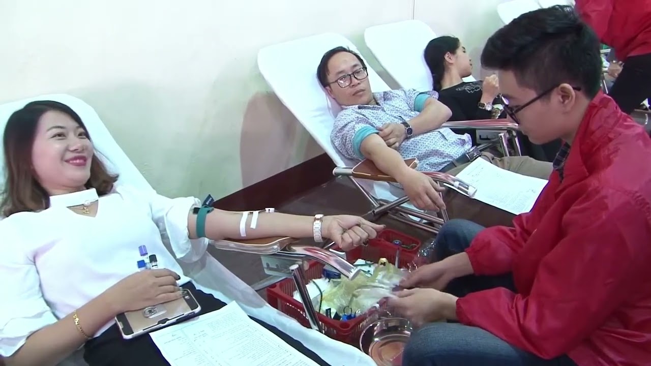 Phóng sự: “Giọt máu hồng – Hành trình của yêu thương”.