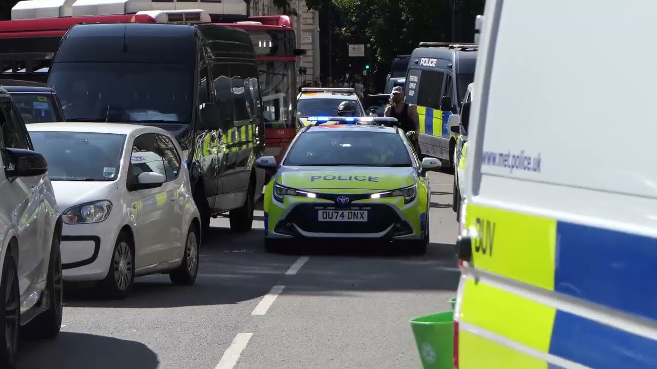 [BTP] British Transport Police Toyota Corolla responding during London protest (Summer 2025)